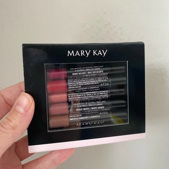 NIB NWT Mary Kay Unlimited Mini Lip Gloss 5 Shades Pink Red Neutral Sparkle - Picture 1 of 7